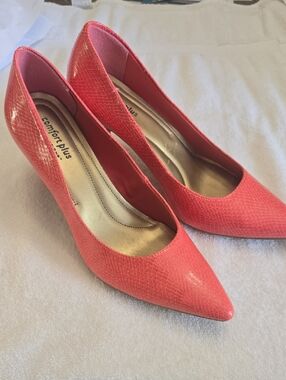 Comfort Plus By Prediction Coral Heels